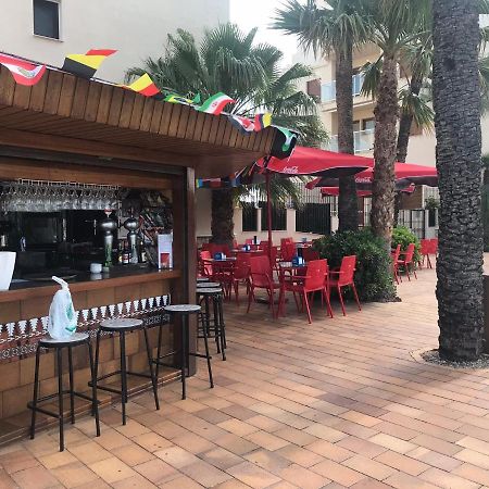 Retiro Beach Apartment Дения Екстериор снимка